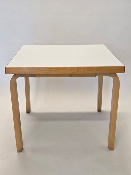 Artek sohvap&ouml;yt&auml;