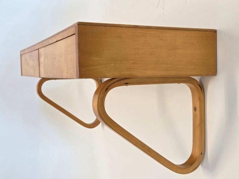 Artek 114A konsolihylly